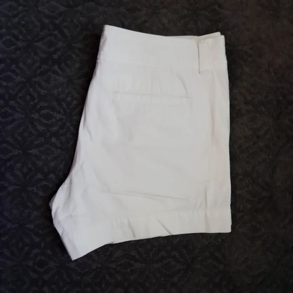 Lilly Pulitzer White Cotton Shorts - 6 - Picture 3 of 6